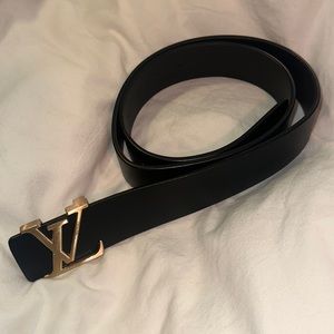 Louis Vuitton Black Leather Belt with Gold Hardware size 42/105cm